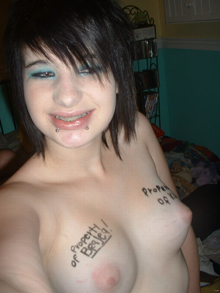 Sexy Nude Emo Girls