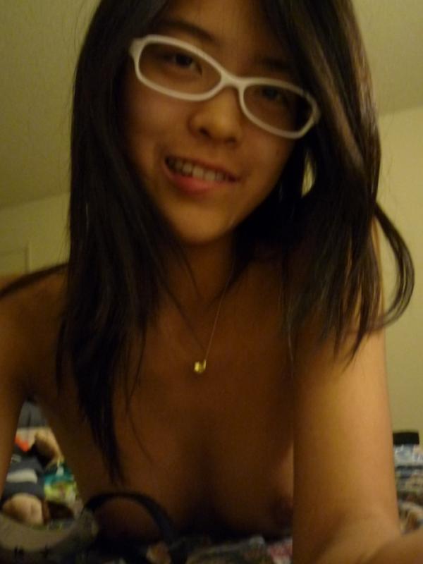 Naked Asian Teen Selfies